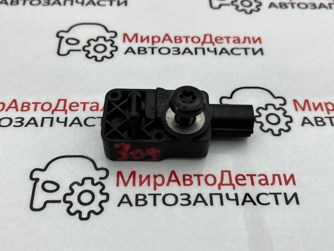 датчик удара Chevrolet Blazer 3 поколение (2018 - 2025), 13509729 - фото №1