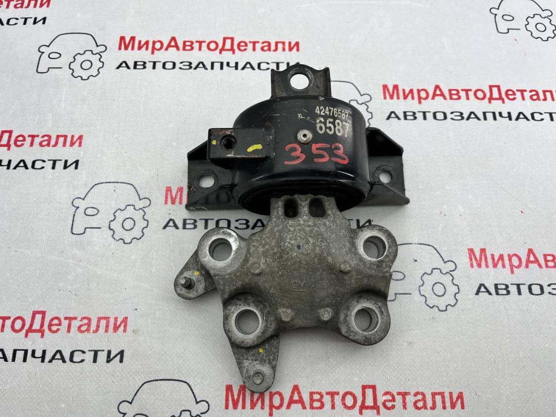 подушка крепления КПП Chevrolet Trax 1 поколение (2013 - 2017), 1.4 л., бензин, 42476587 - фото №1