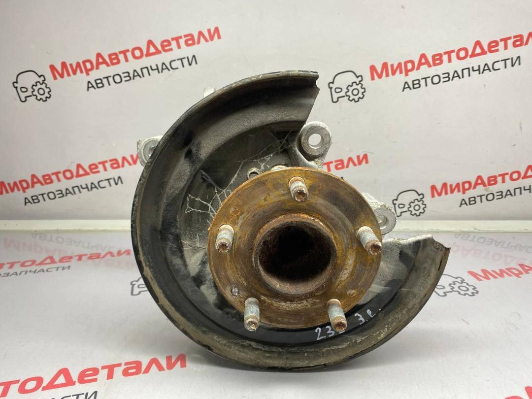 кулак задний левый Honda Civic 10 поколение 2017, 2.0 л., бензин, седан - фото №1