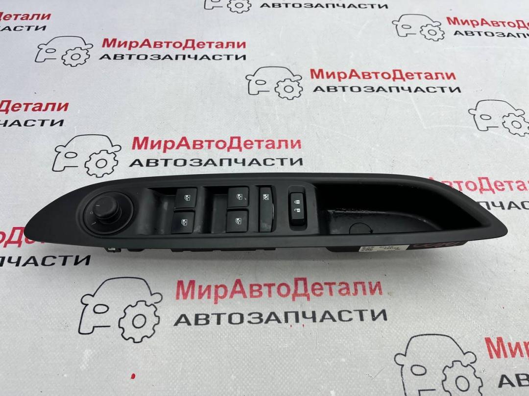 блок управления стеклоподъемниками Chevrolet Trax 1 поколение (2013 - 2017), 95025518, 1348454 - фото №1