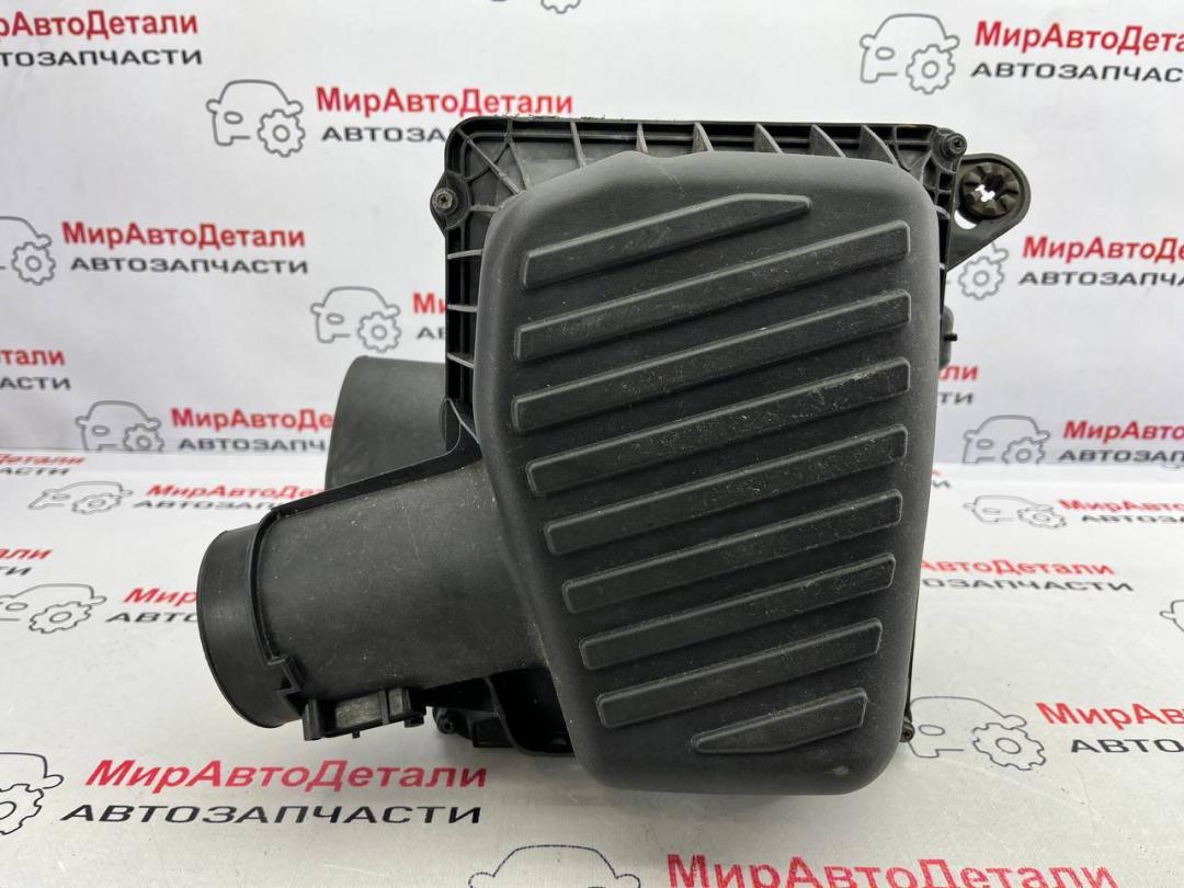 корпус воздушного фильтра Chevrolet Equinox 3 поколение 2018, 1.5 л., бензин, АКПП, 84164617 - фото №1