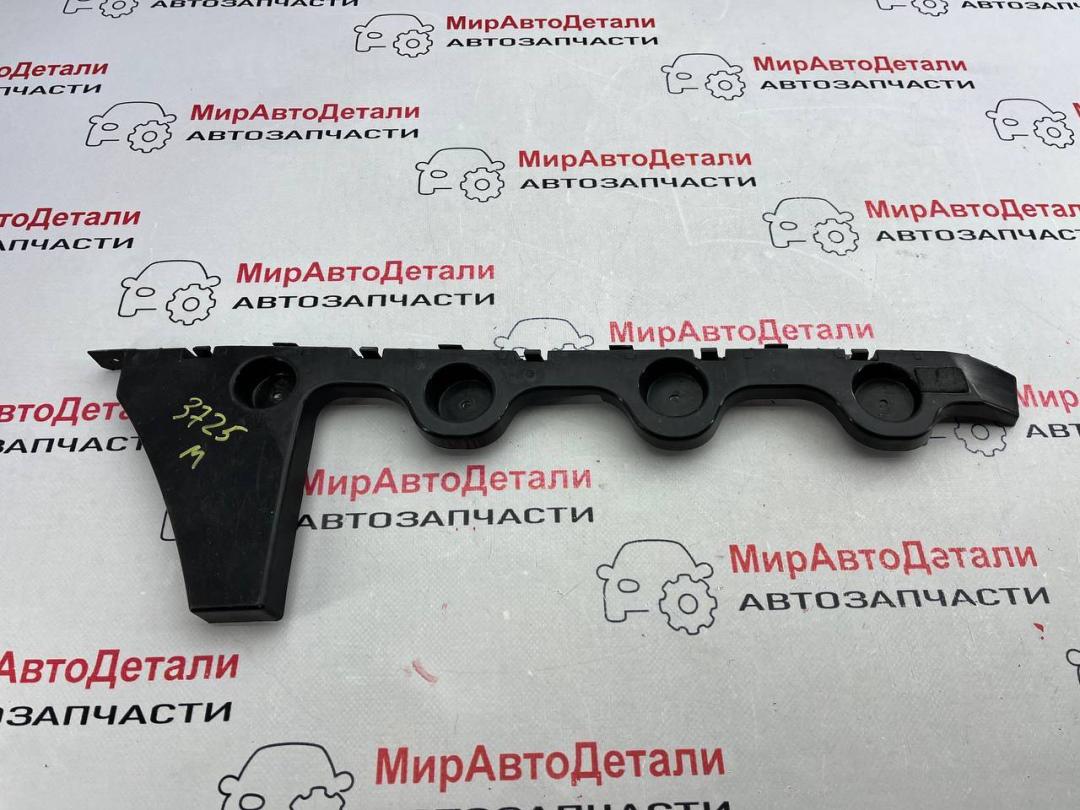 Крепление бампера заднего Chevrolet Equinox 3 поколение 2018, 1.5 л., бензин, АКПП, 23462888 - фото №1