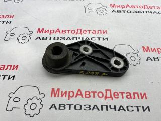 кронштейн глушителя Chevrolet Equinox 3 поколение 2018, 1.5 л., бензин, АКПП, 84205378