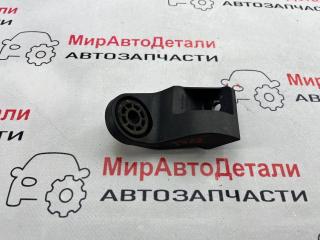 кронштейн радиатора Chevrolet Equinox 3 поколение 2018, 1.5 л., бензин, АКПП, 84164532