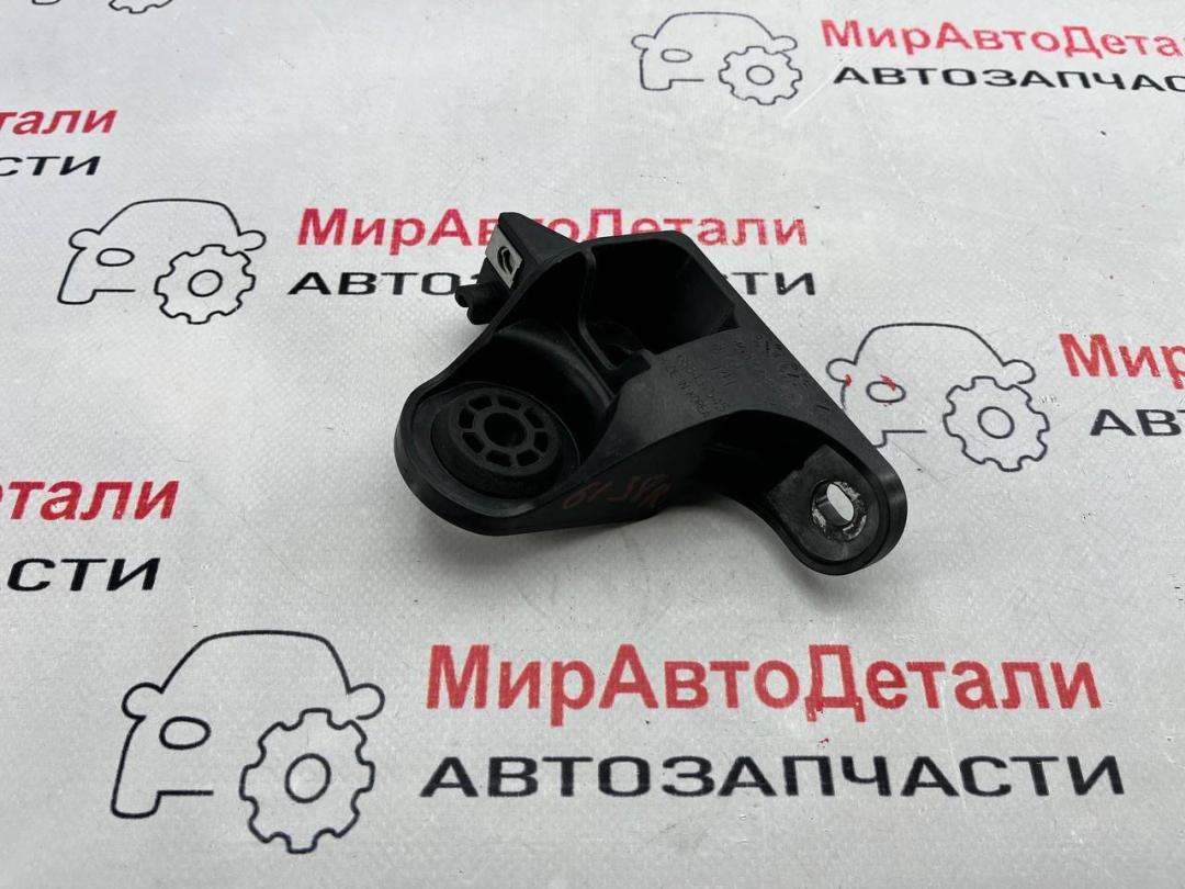 кронштейн радиатора Buick Encore GX 1 поколение (2019 - 2025), бензин, 42562828 - фото №1