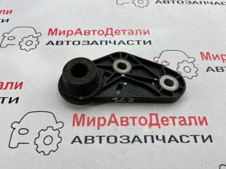 кронштейн глушителя GMC Terrain 2 поколение 2020, 1.5 л., бензин, АКПП, 84205378