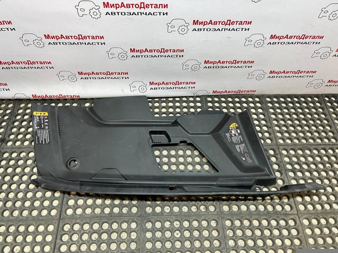 планка под капот Cadillac Lyriq 1 поколение 2024, электро, 85617485, 85617488 - фото №1