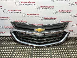 решетка радиатора Chevrolet Equinox 3 поколение 2018, 1.5 л., бензин, АКПП, 84150748