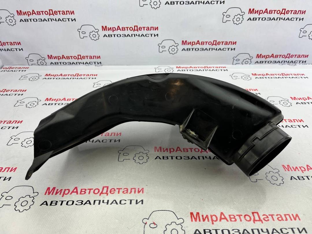 воздухозаборник Chevrolet Equinox 3 поколение 2018, 1.5 л., бензин, АКПП, 84369893 - фото №1