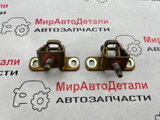 петля крышки багажника Chevrolet Equinox 3 поколение 2018, 1.5 л., бензин, АКПП