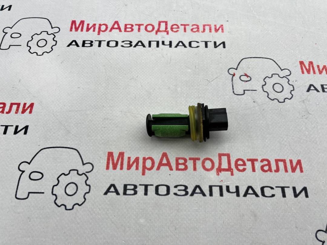 датчик уровня омывающей жидкости Cadillac XT4 1 поколение - фото №1