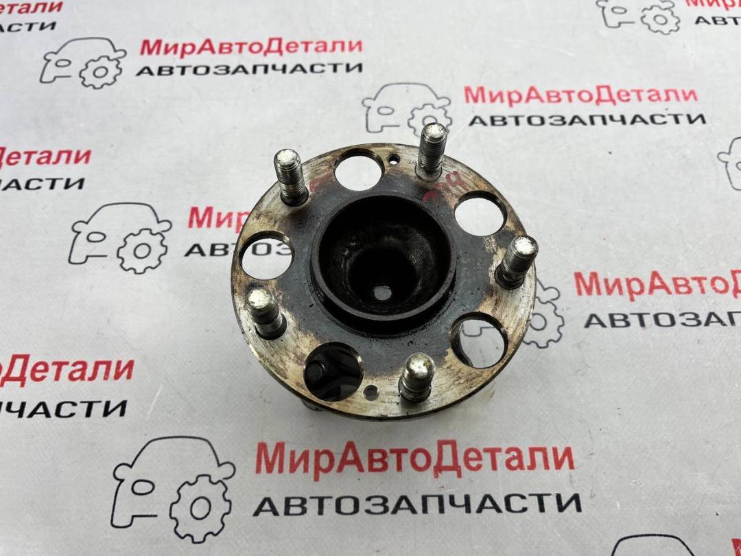 ступица задняя левая Honda Accord 10 поколение 2019, 1.5 л., бензин, АКПП - фото №1