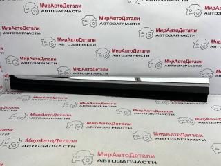 молдинг двери передней левой Opel Ampera 2 поколение, 42617380