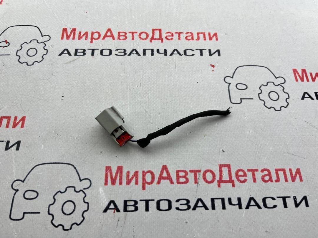 датчик уровня омывающей жидкости Chevrolet Blazer 3 поколение (2018 - 2025) - фото №1