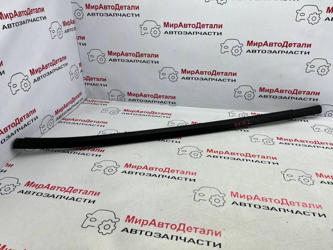 молдинг двери передней левой Chevrolet Bolt 1 поколение 2020, электро, АКПП - фото №1