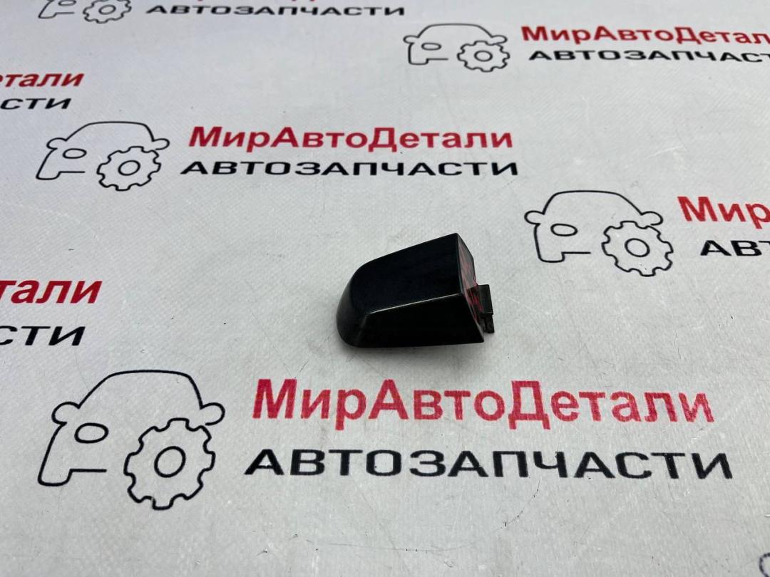 колпачок (заглушка) ручки двери задней левой Chevrolet Blazer 3 поколение (2018 - 2025) - фото №1