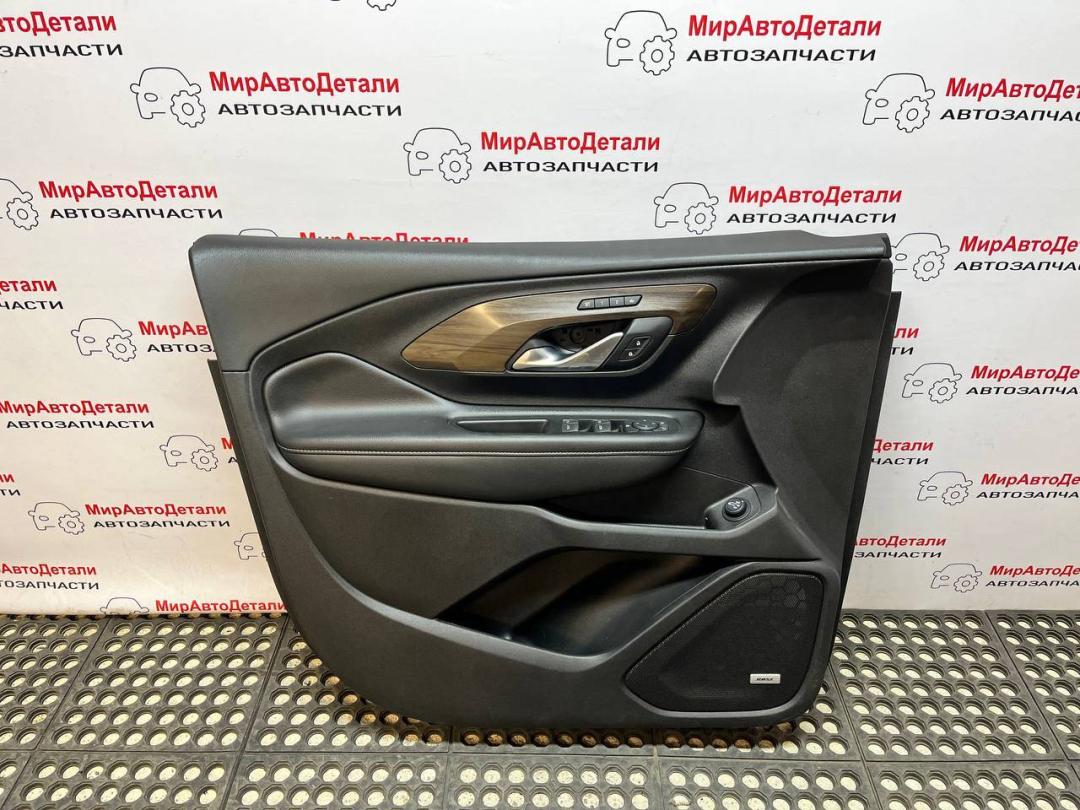 обшивка двери передняя левая GMC Terrain 2 поколение 2018, 2.0 л., бензин, АКПП, 84306749 - фото №1