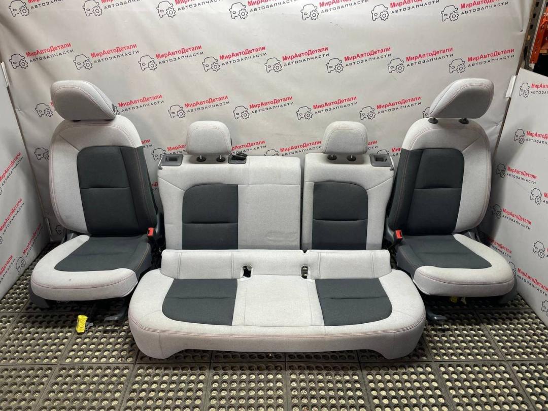 салон (комплект сидений) Opel Ampera 2 поколение - фото №1