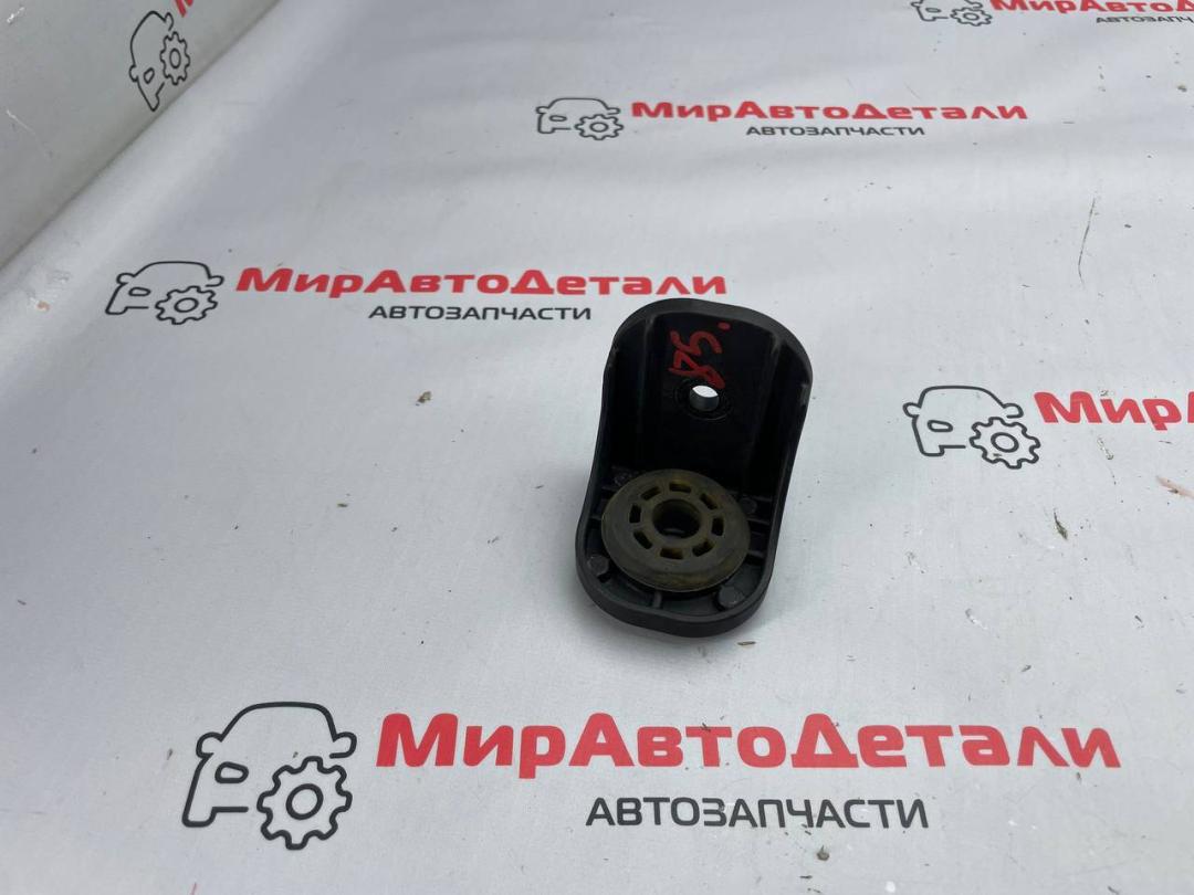 кронштейн радиатора Chevrolet Bolt EUV 1 поколение (2021 - 2024), 42733362 - фото №1