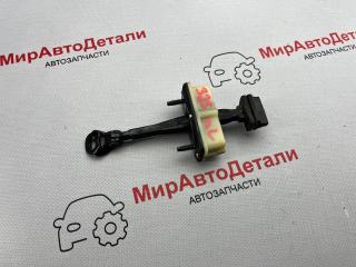 ограничитель открывания двери Alfa Romeo Stelvio 1 поколение 2018, 2.0 л., бензин, АКПП