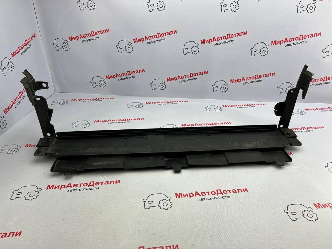 воздуховод (дефлектор) радиатора Chevrolet Equinox 3 поколение 2021, 1.5 л., бензин, АКПП, 84273390 - фото №1