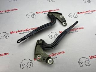 петля капота Chevrolet Equinox 3 поколение [рестайлинг] (2020 - 2026), 84054684, 84054683