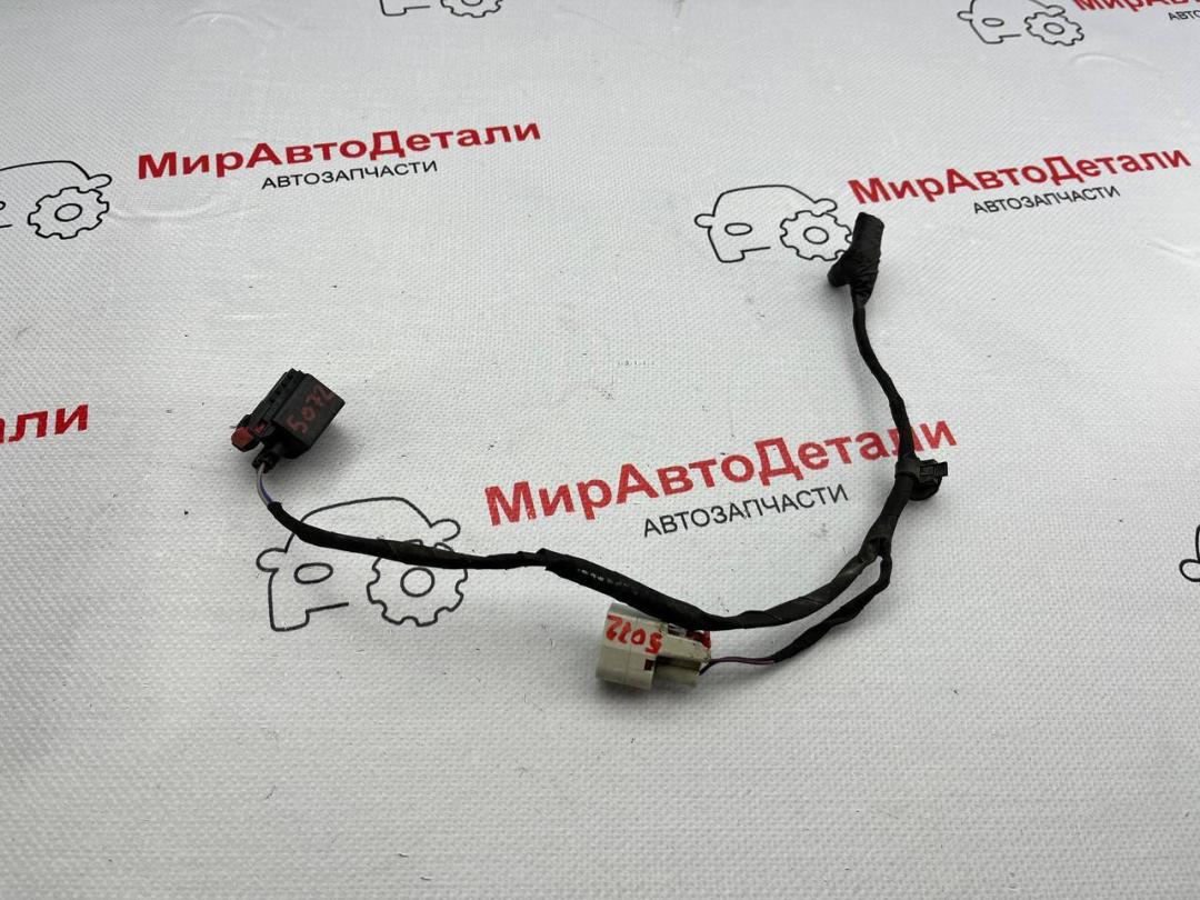 насос (моторчик) омывателя стекла Cadillac XT5 1 поколение (2016 - 2026) - фото №1