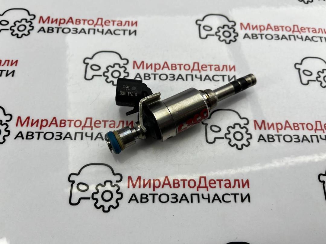 форсунка Cadillac CTS 3 поколение (2013 - 2026), 2.0 л., бензин, 12662571 - фото №1