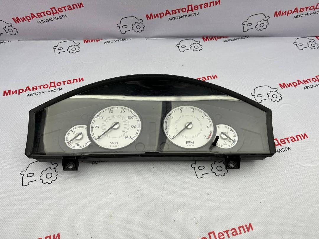 щиток приборов (приборная панель) Chrysler 300C 1 поколение 2005, бензин, АКПП, 04836989AA, P56044936AG - фото №1