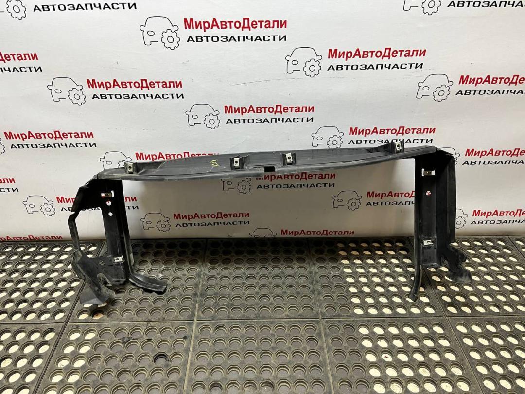 воздуховод (дефлектор) радиатора GMC Terrain 2 поколение 2021, 1.5 л., бензин, АКПП, 84618991 - фото №1
