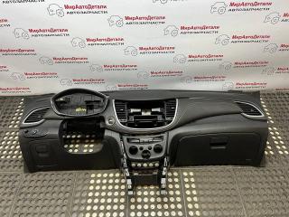 панель передняя салона (торпедо) Chevrolet Trax 1 поколение [рестайлинг] 2019, 1.4 л., бензин, АКПП