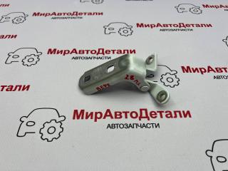 петля двери Chevrolet Trax 2 поколение