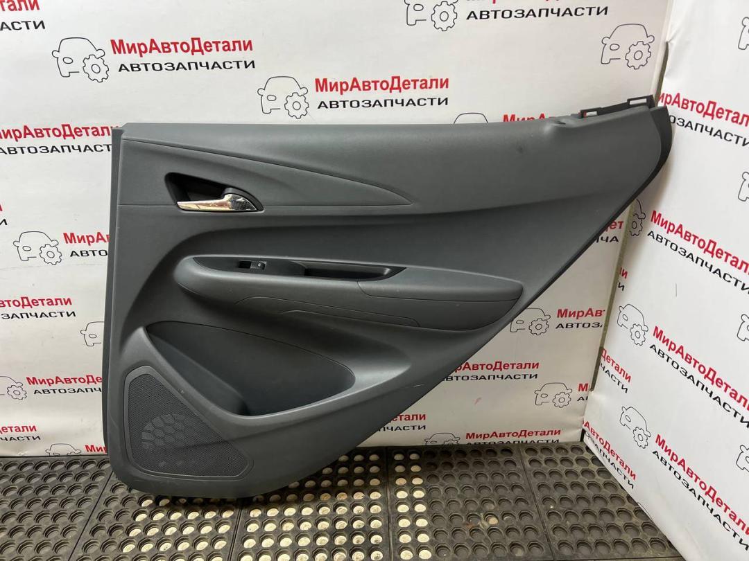 обшивка двери задняя правая Chevrolet Bolt 1 поколение 2020, электро, 42693917 - фото №1