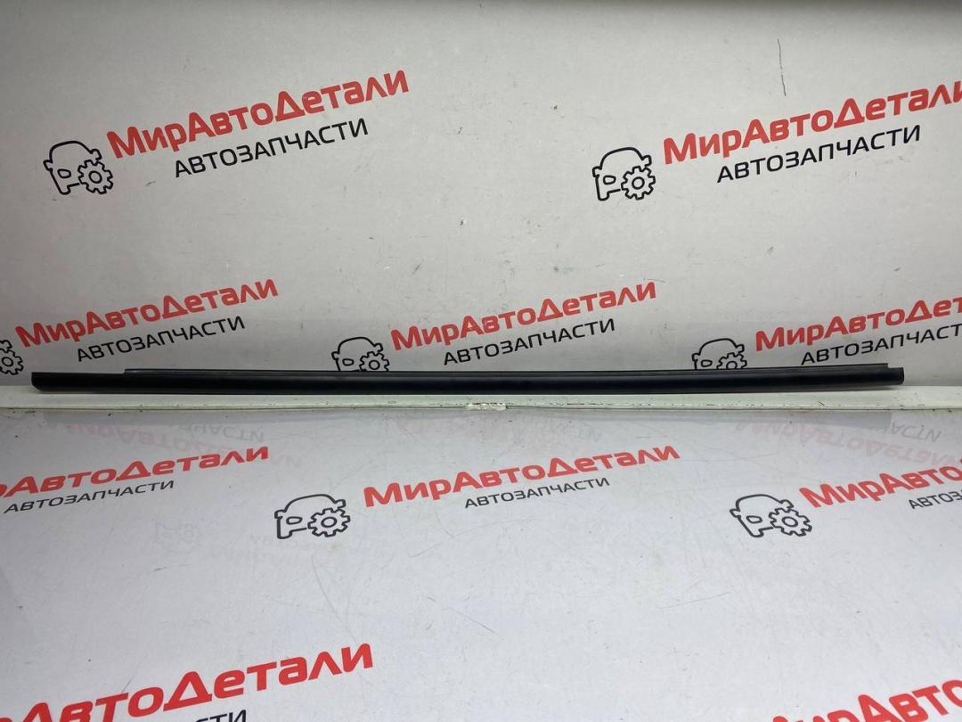 молдинг двери передней правой Buick Encore GX 1 поколение 2021, 1.3 л., бензин, АКПП - фото №1