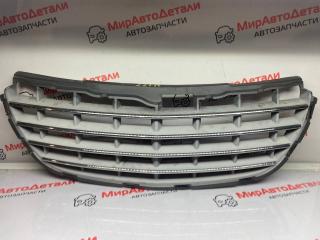 решетка радиатора Chrysler Pacifica 1 поколение 2005, 04857626AA
