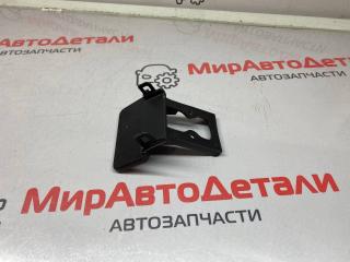 Пластик салазок сидений Chevrolet Equinox 3 поколение 2020, 1.5 л., бензин, 84178402