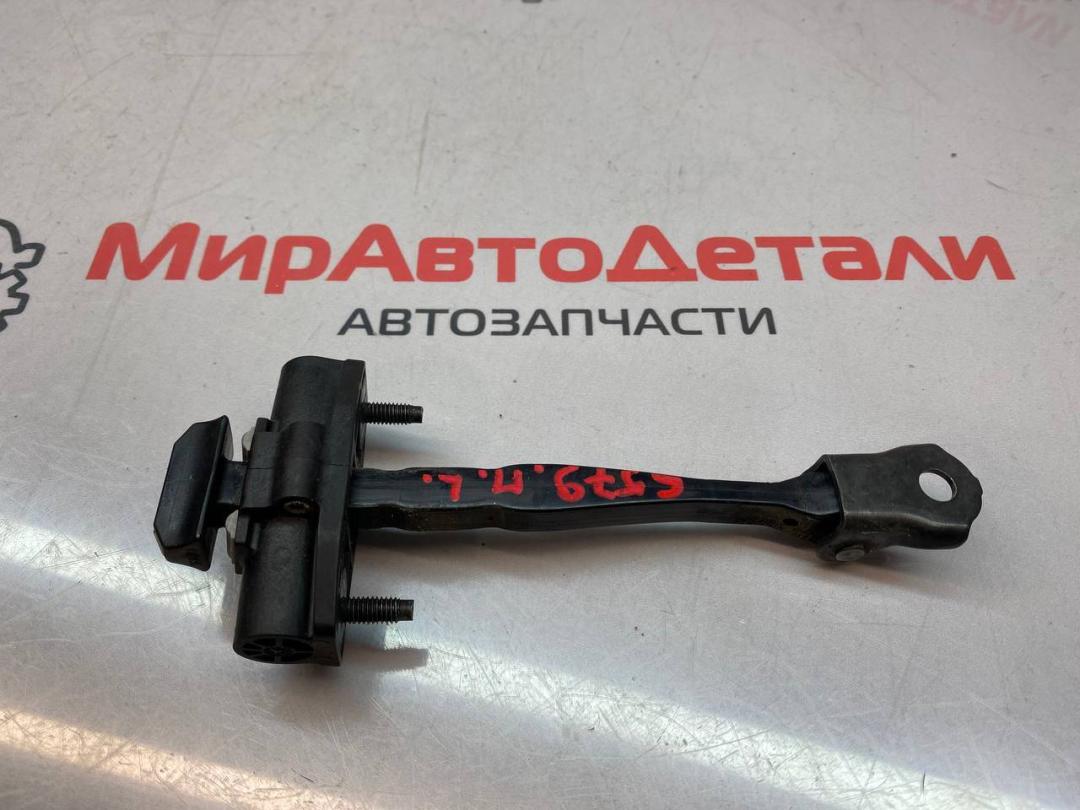 ограничитель открывания двери Buick Encore GX 1 поколение 2021, 1.2 л., бензин, АКПП - фото №1