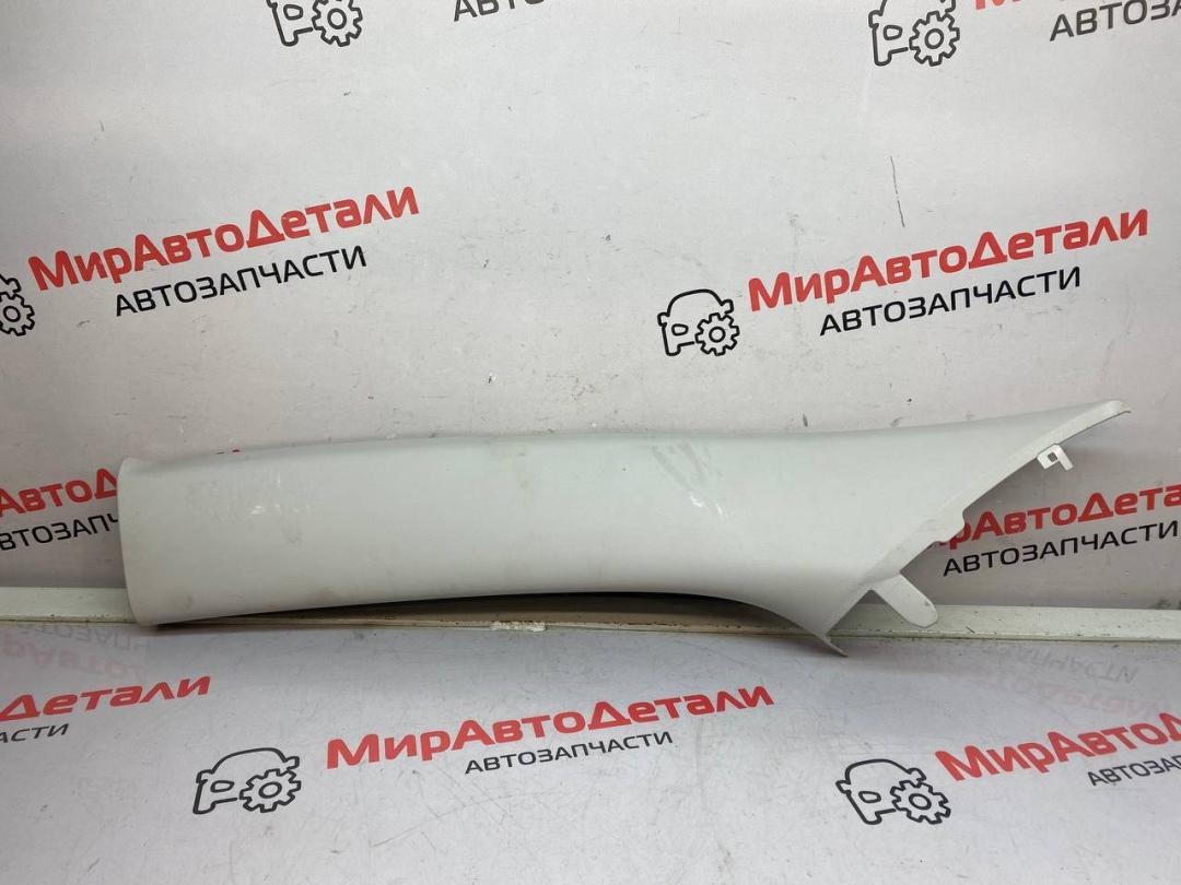 обшивка стойки передней левой Chevrolet Traverse 2 поколение 2019, 3.6 л., бензин, 84246042 - фото №1