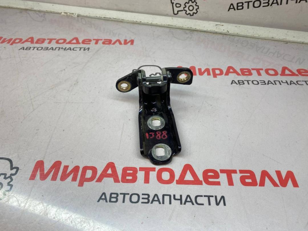 петля двери Chevrolet Equinox 3 поколение 2020, 1.5 л., бензин, АКПП - фото №1