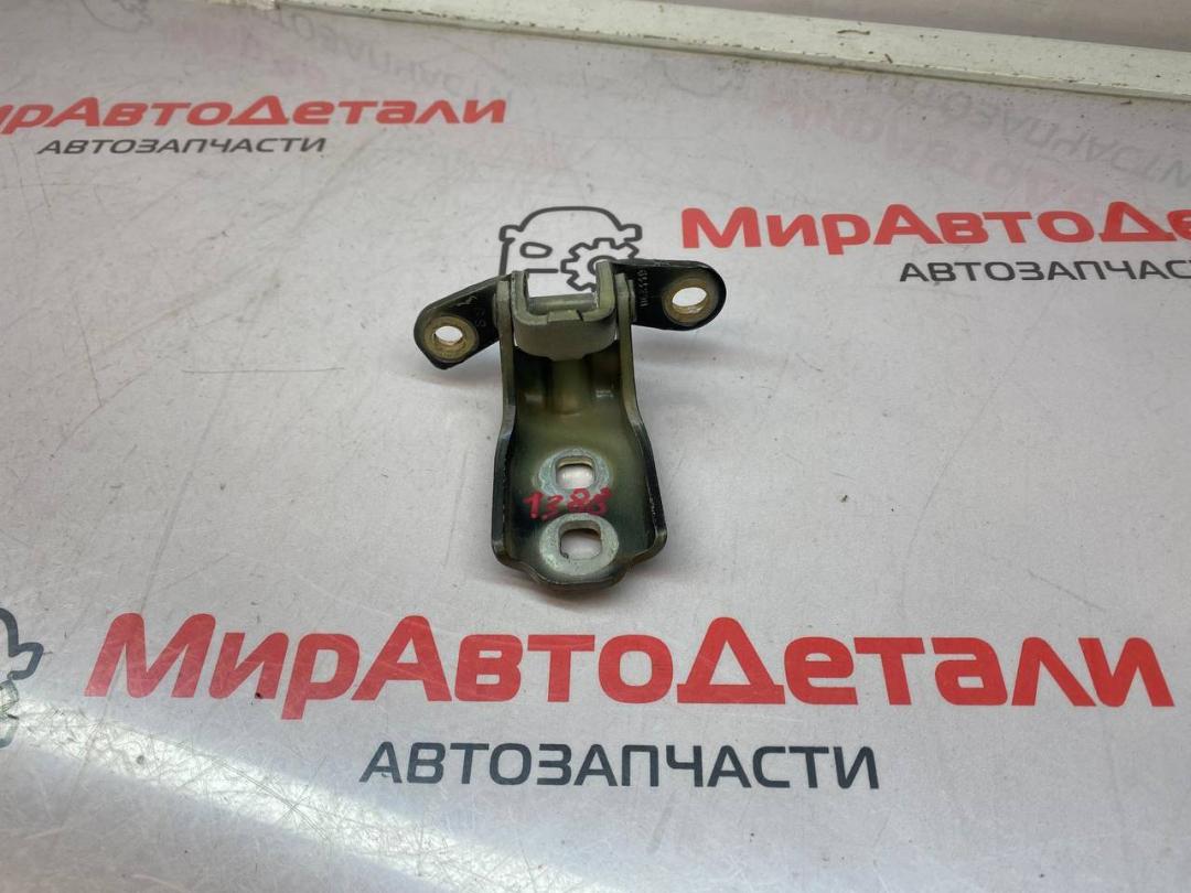 петля двери Chevrolet Equinox 3 поколение 2020, 1.5 л., бензин, АКПП - фото №1