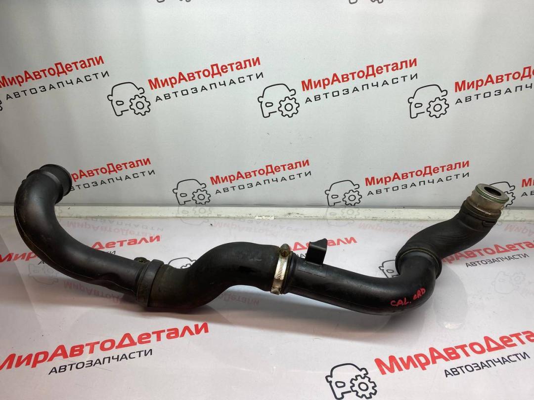 патрубок интеркулера Dodge Caliber 1 поколение 2007, 2.0 л., дизель - фото №1