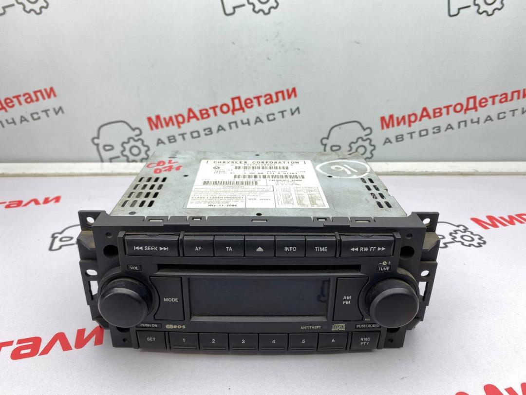 магнитола Dodge Caliber 1 поколение 2007, P05091509AG - фото №1