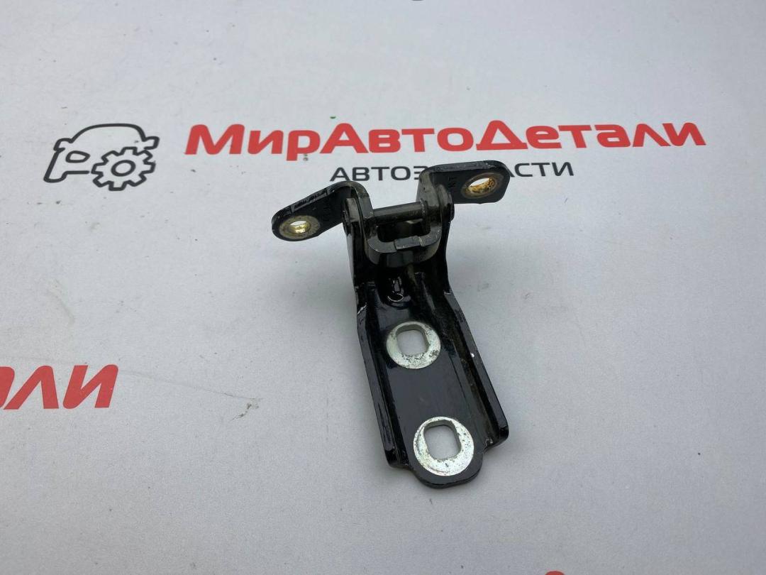 петля двери Chevrolet Equinox 3 поколение 2019, 1.5 л., бензин, АКПП - фото №1