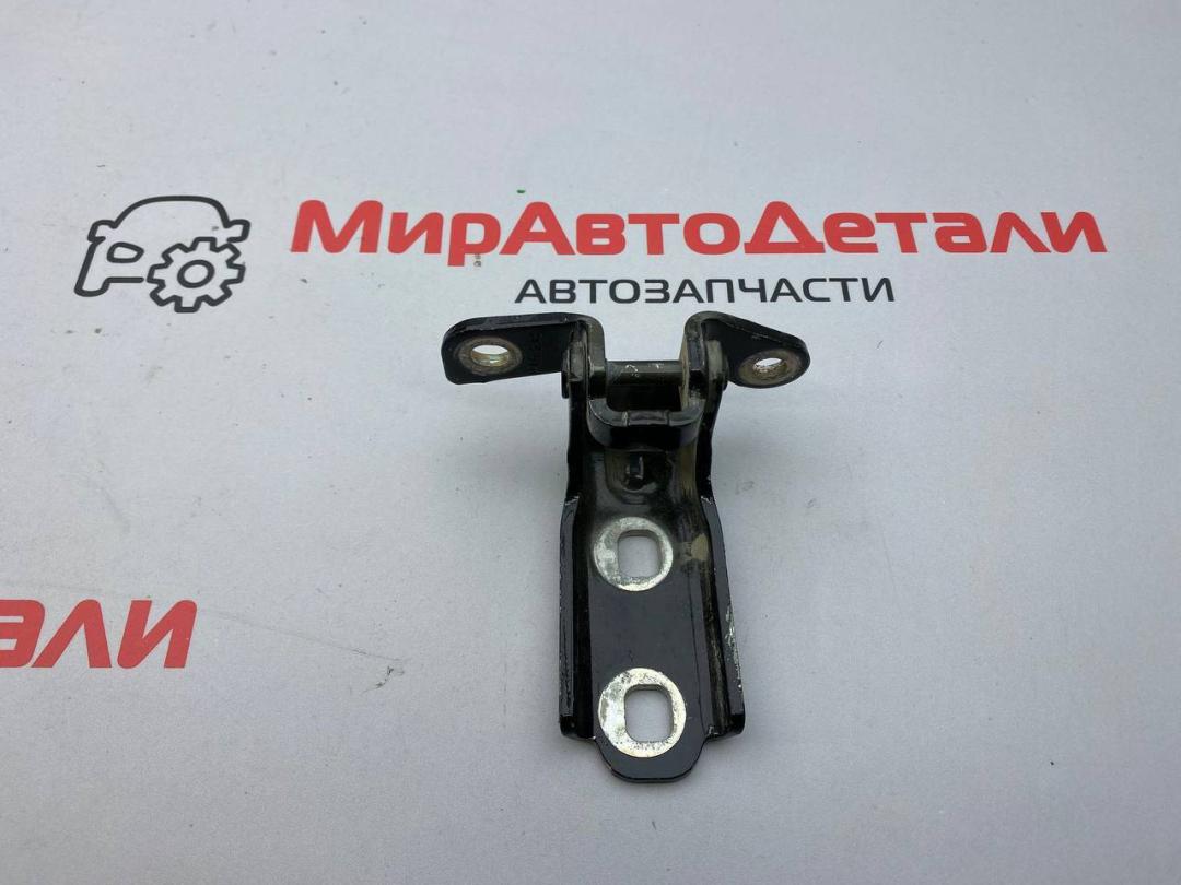 петля двери Chevrolet Equinox 3 поколение 2019, 1.5 л., бензин, АКПП - фото №1