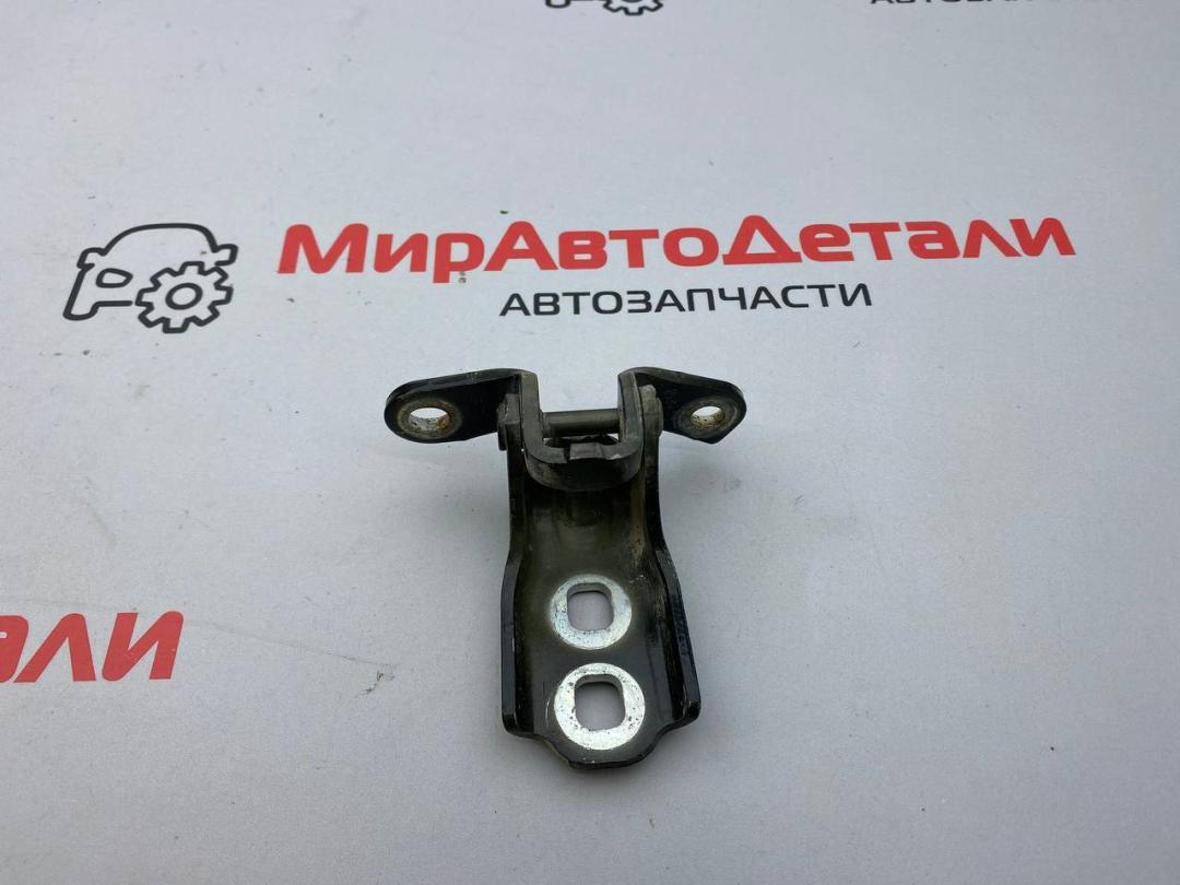 петля двери Chevrolet Equinox 3 поколение 2019, 1.5 л., бензин, АКПП - фото №1