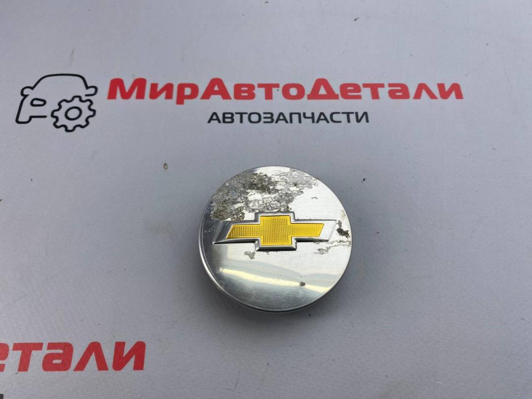 колпачок литого диска Chevrolet Traverse 2 поколение 2019, 3.6 л., бензин, 9595010 - фото №1
