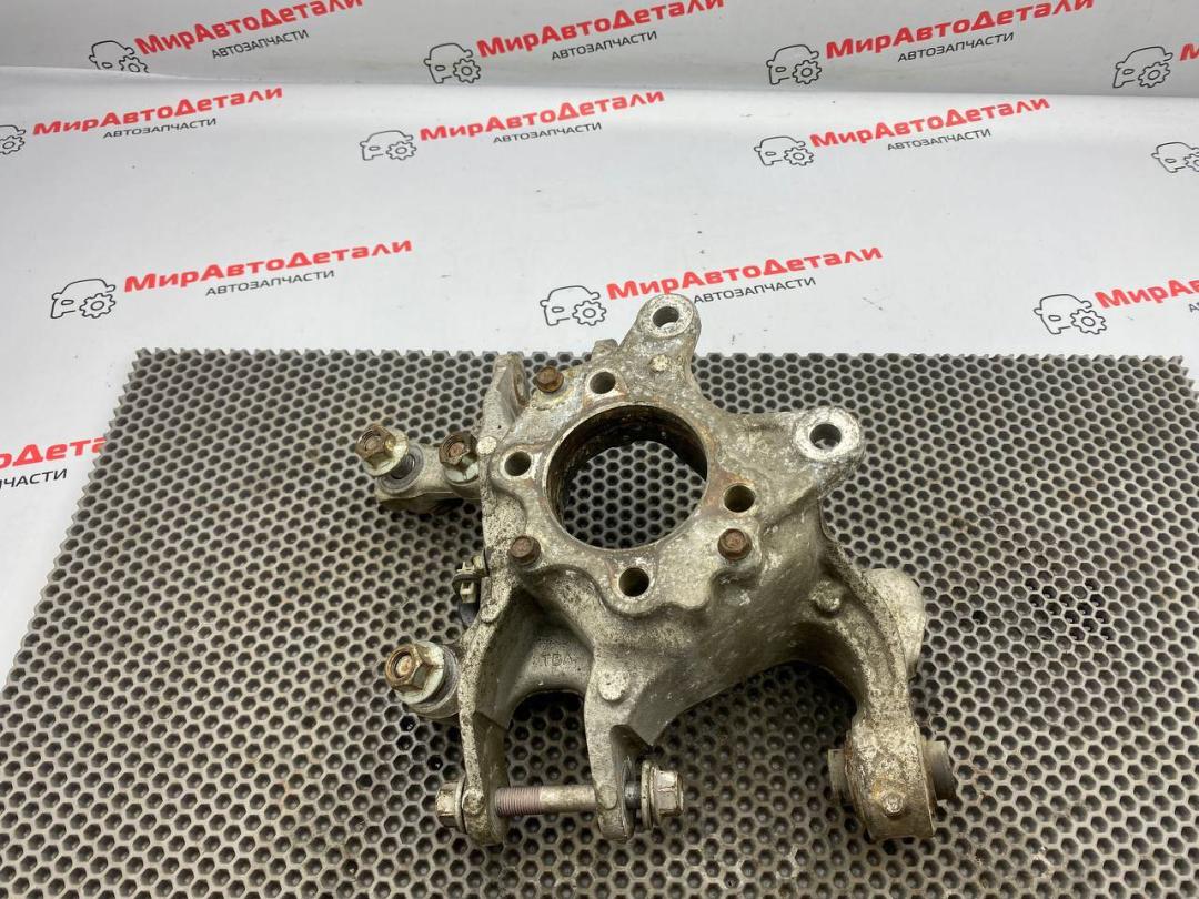 кулак задний левый Honda Civic 10 поколение 2017, 1.5 л., бензин, седан - фото №1