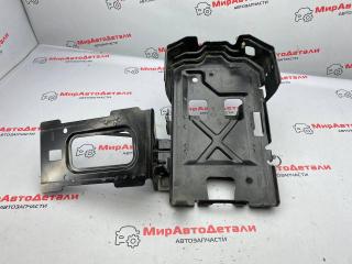 полка аккумулятора Cadillac XT4 1 поколение 2019, 2.0 л., бензин, 84317916