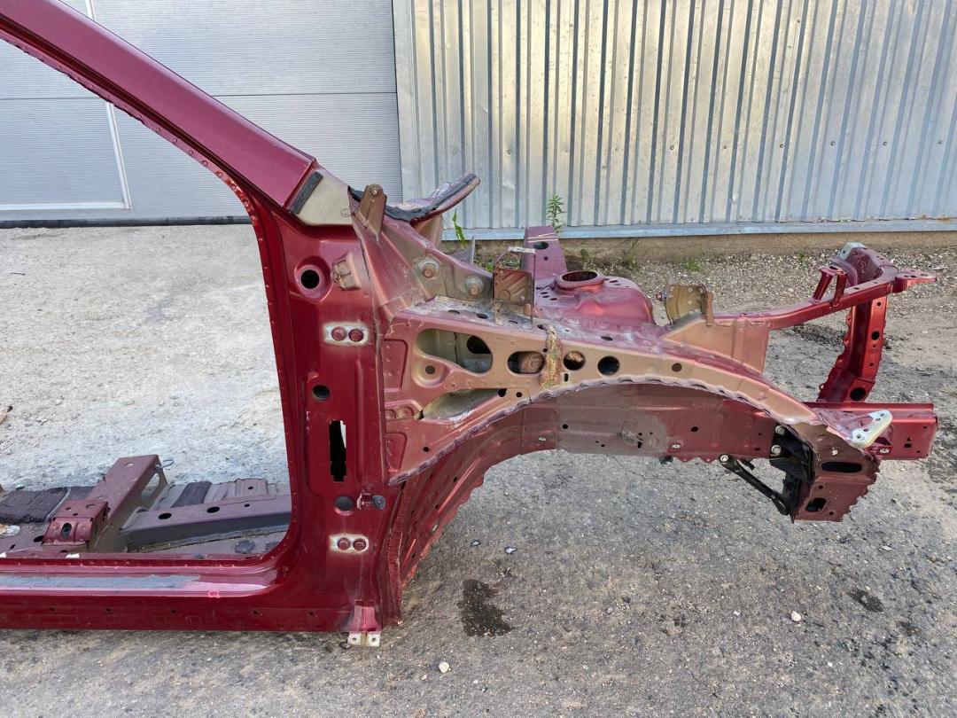 лонжерон правый Cadillac XT4 1 поколение 2019, 2.0 л., бензин - фото №1