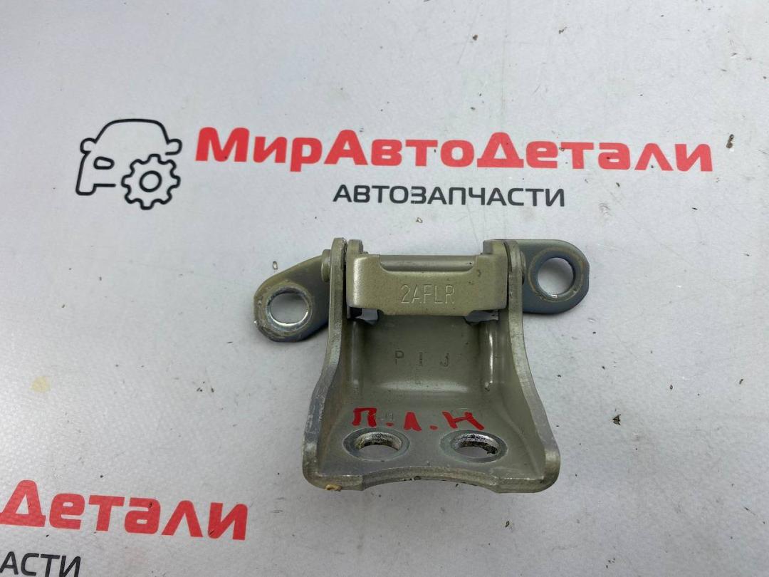 петля двери Honda Civic 10 поколение 2018, 1.5 л., бензин, МКПП, хетчбэк 5 дв. - фото №1